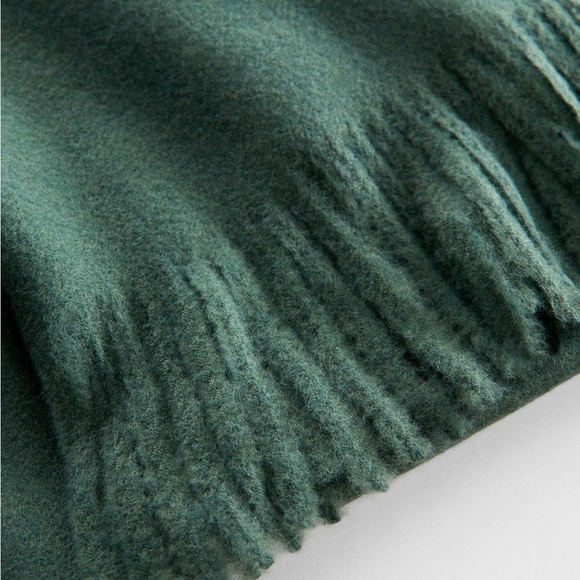 Mango Fringed Edge Long Scarf Oversized In Green NWT Bloggers’ Favorite! - Picture 4 of 11